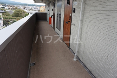 19/23 エントランス