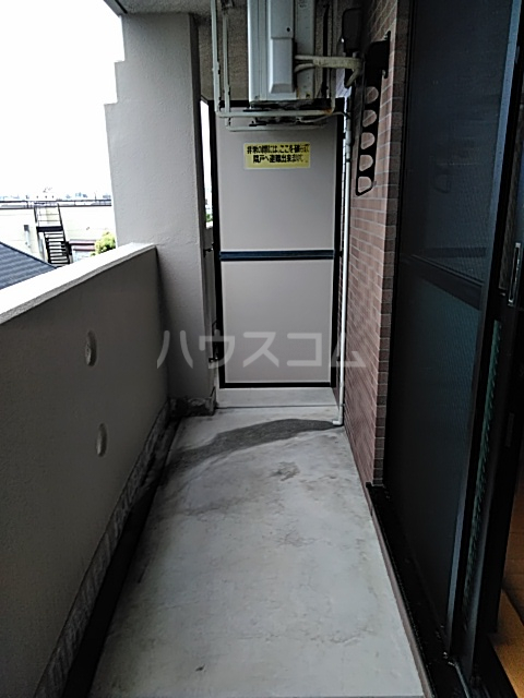 17/27 バルコニー