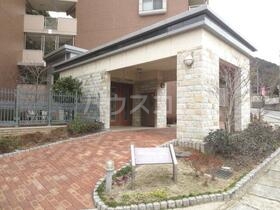 2/5 エントランス