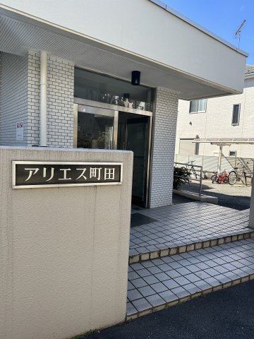 17/26 エントランス