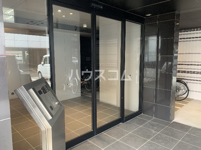 14/21 エントランス