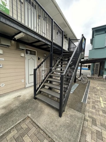 21/25 エントランス