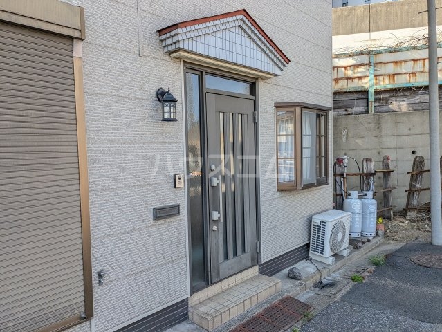 29/30 エントランス