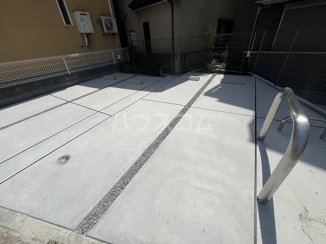 2/6 駐車場
