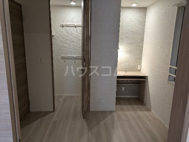 23/30 エントランス