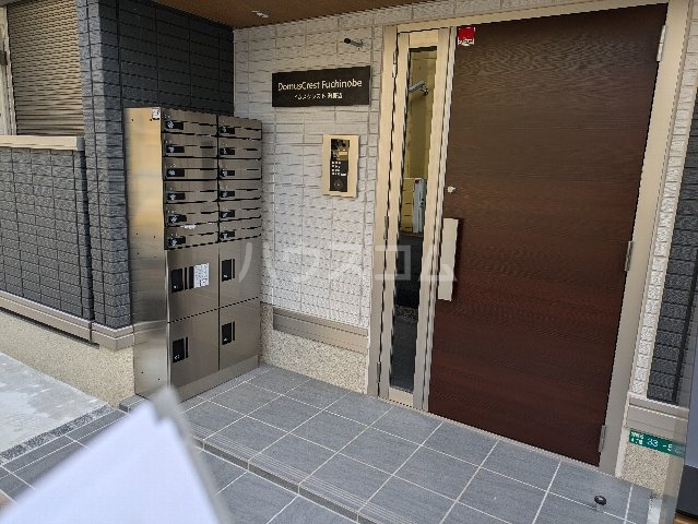 24/30 エントランス