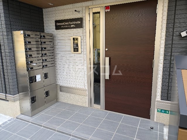 25/30 エントランス