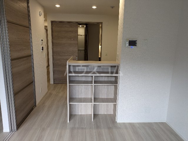 26/30 エントランス