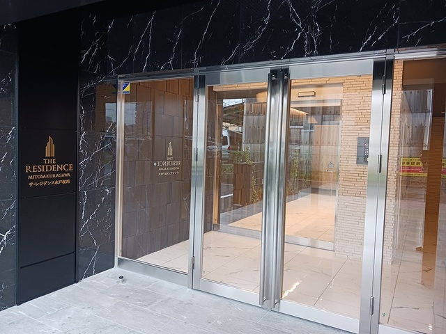 28/30 エントランス