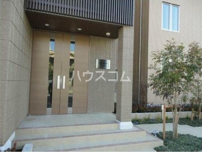 2/2 エントランス