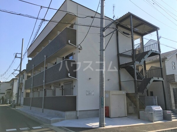 19/27 エントランス