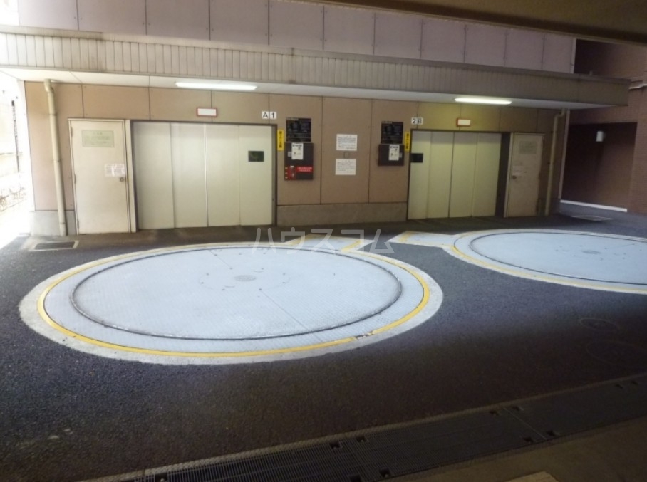 2/6 駐車場