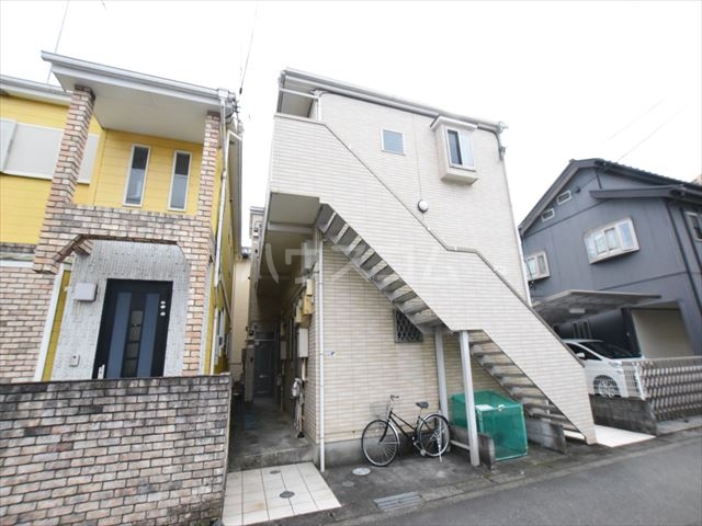 2/2 エントランス