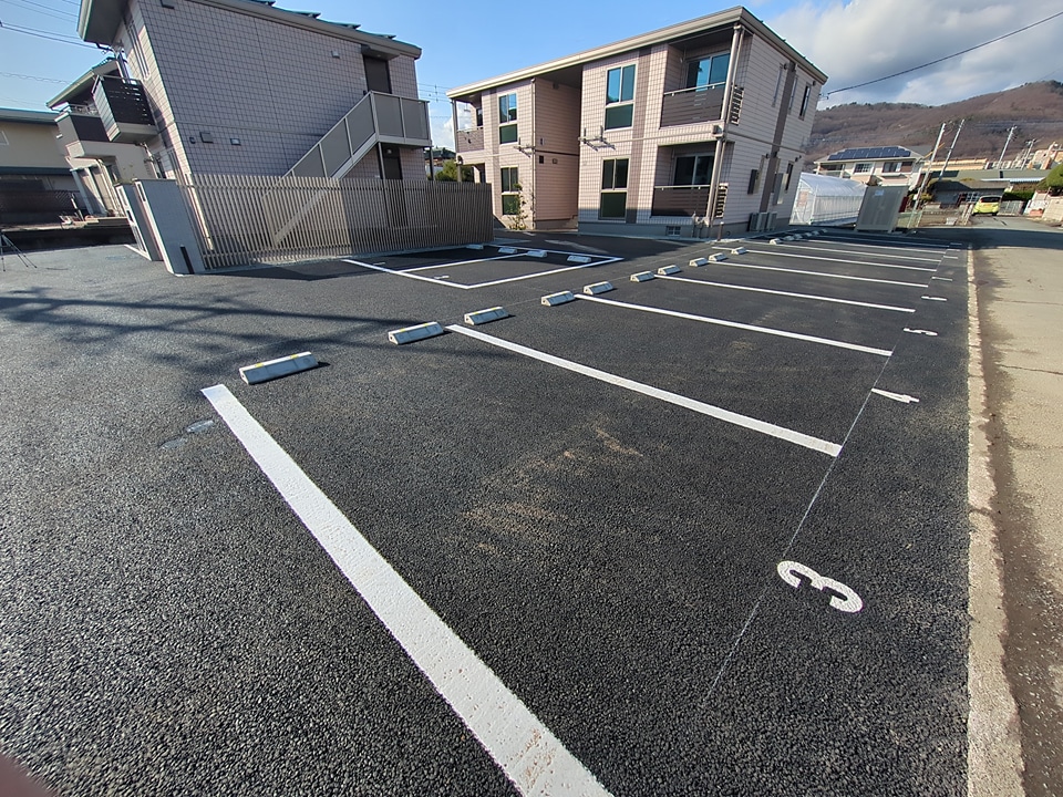 27/27 駐車場