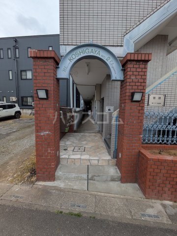 26/30 エントランス