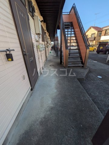 20/30 エントランス