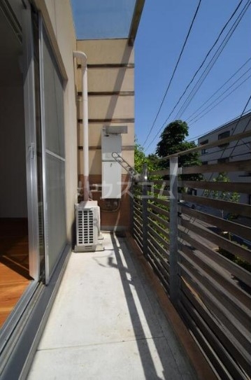 16/27 バルコニー