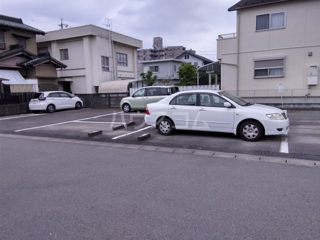 2/7 駐車場