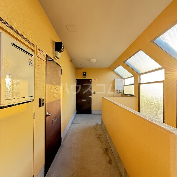 13/21 エントランス