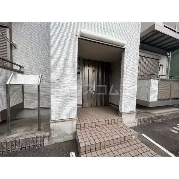 15/24 エントランス