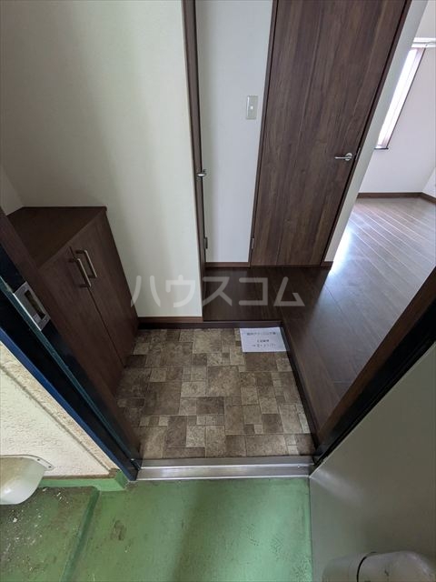 17/30 玄関