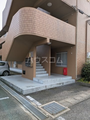 3/7 エントランス