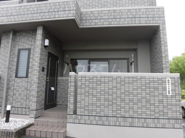 28/30 エントランス