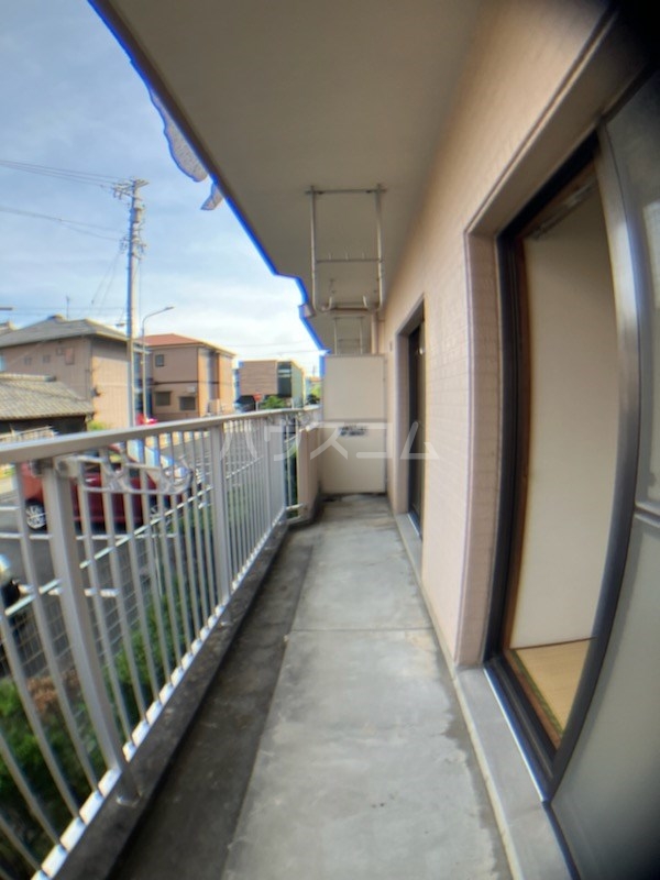 23/30 バルコニー