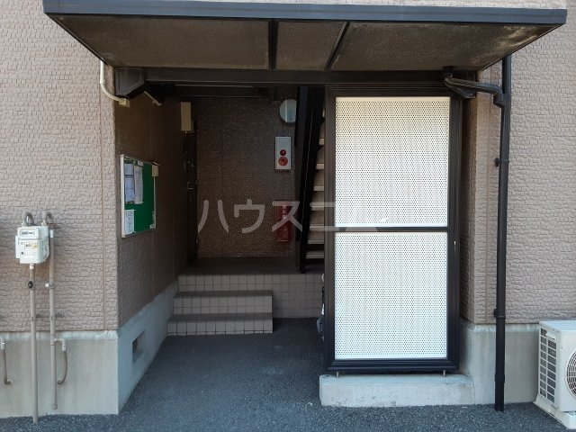 19/28 エントランス