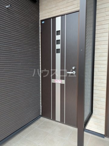 28/30 エントランス