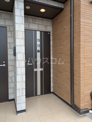 28/30 エントランス