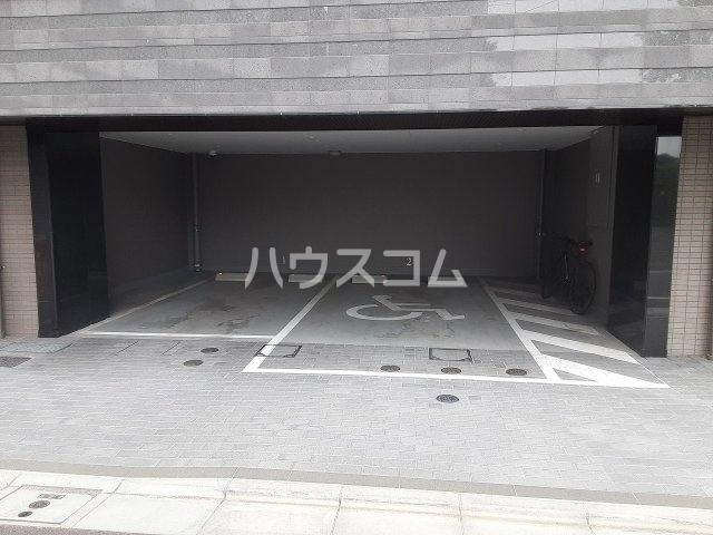 25/30 駐車場