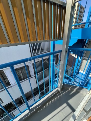 18/28 バルコニー