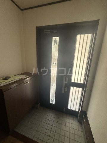 13/28 玄関