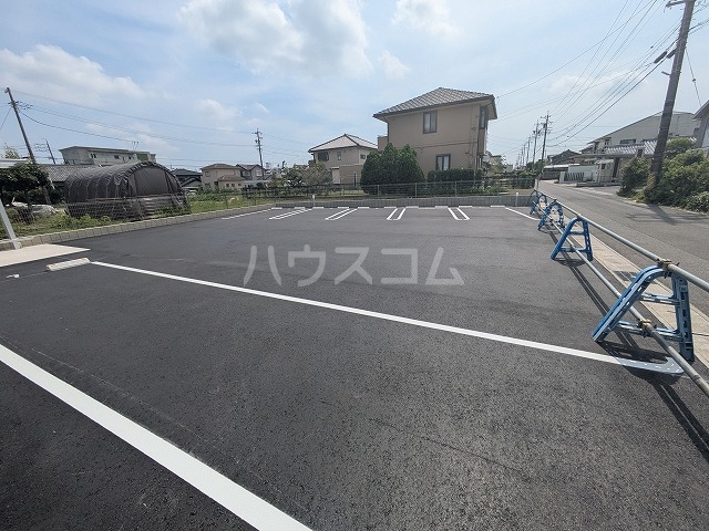 2/4 駐車場