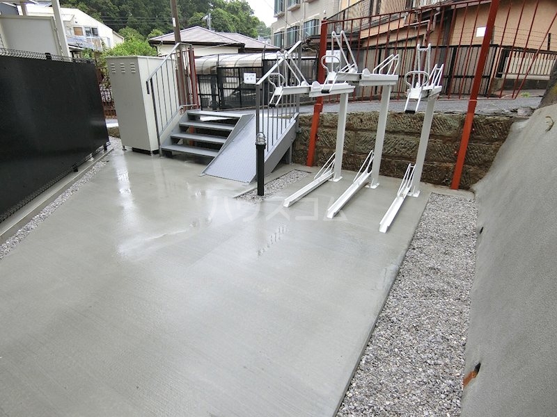 21/30 エントランス