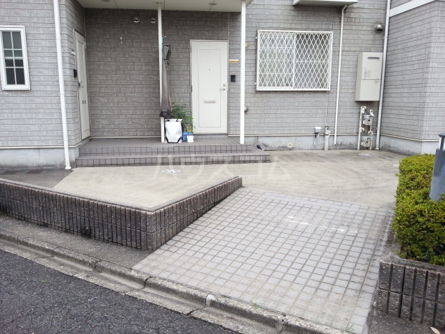 14/26 エントランス