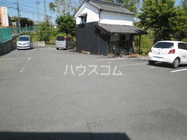 15/15 駐車場