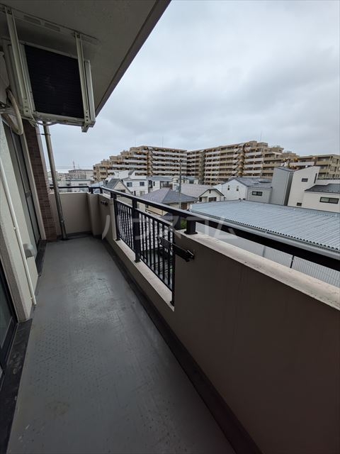 23/30 バルコニー