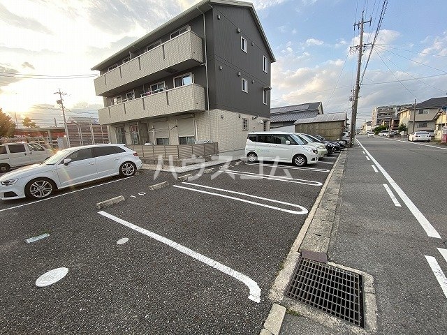 21/30 駐車場