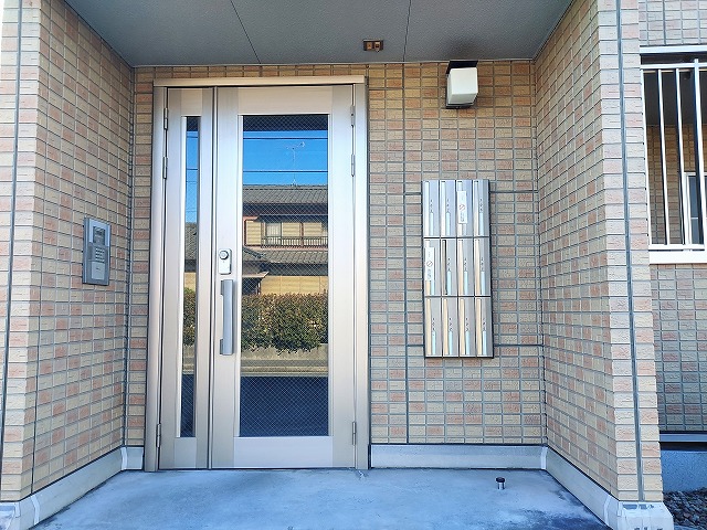 15/19 エントランス