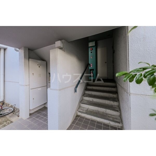 17/26 エントランス