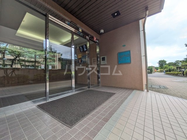 24/26 エントランス