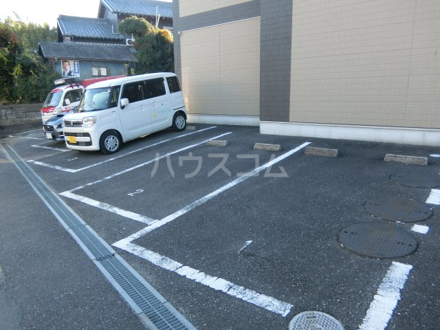 2/6 駐車場