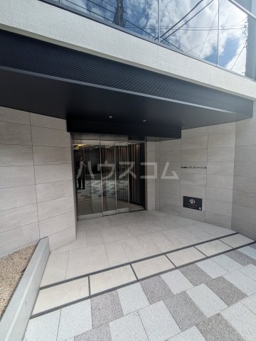 21/28 エントランス