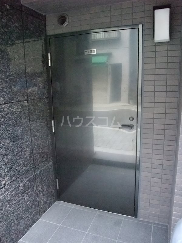 19/28 エントランス