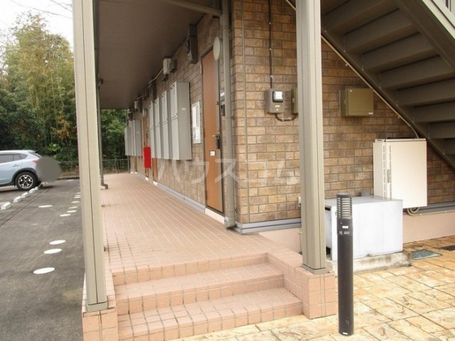 15/16 エントランス