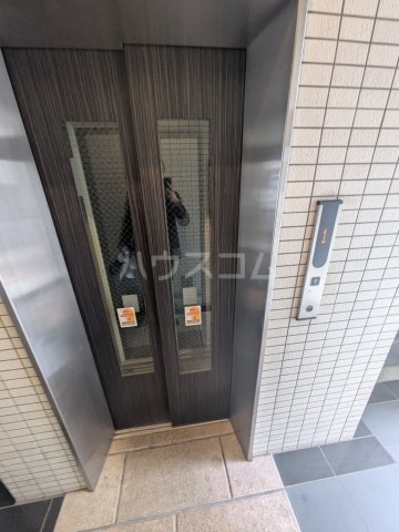 3/8 エントランス