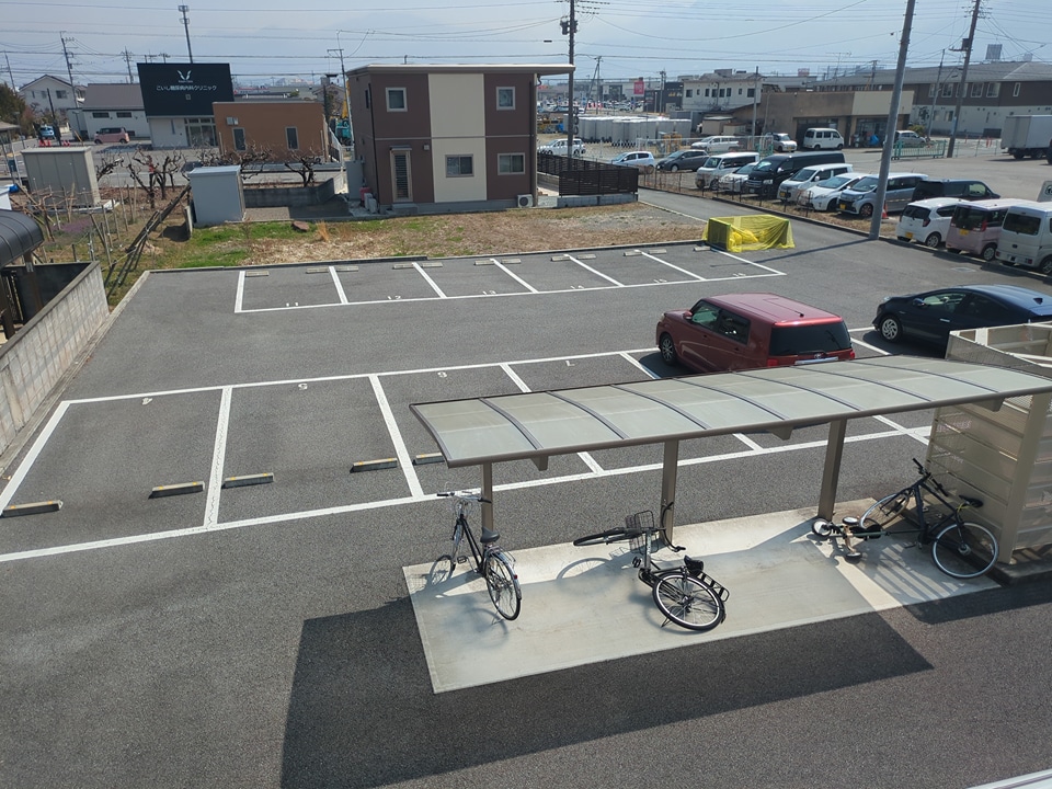 2/3 駐車場