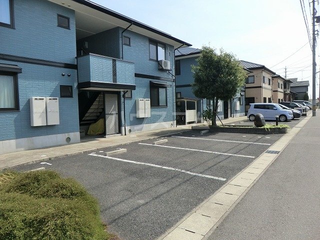 2/5 駐車場